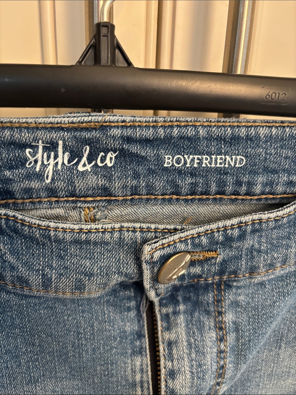Style & Co. Light Blue Embroidered Boyfriend Jeans NWOT - Picture 2 of 3